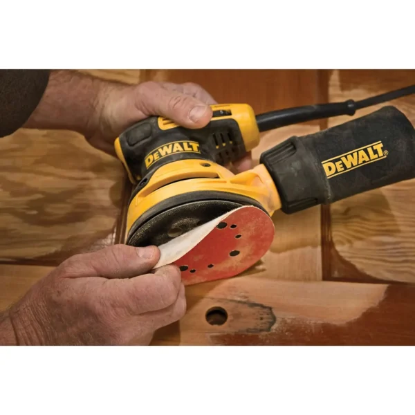 DEWALT DWE6423-QS szlifierka mimośrodowa 125 mm 280 W z regulacją obrotów DEWALT DWE6423-QS szlifierka mimośrodowa 125 mm 280 W z regulacją obrotów