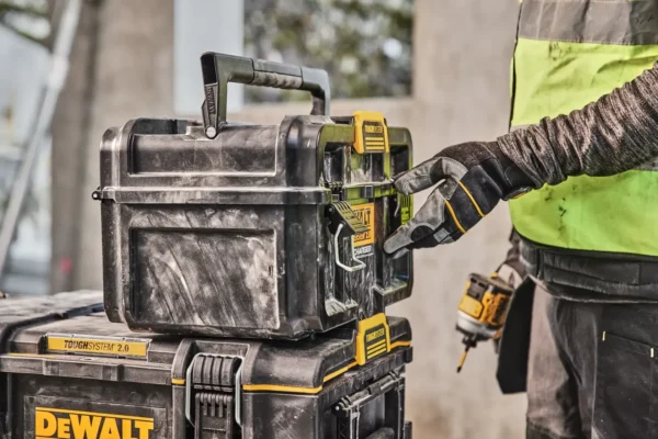 DEWALT DWST83471 akumulator ładowarka 18/54 V 2-PORTY 4A TOUGHSYSTEM 2,0