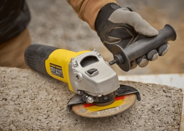 Stanley FMEG225VS-QS szlifierka kątowa 125 mm 1100 W regulacja prędkości Stanley FMEG225VS-QS szlifierka kątowa 125 mm 1100 W regulacja prędkości
