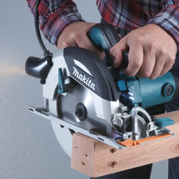 Makita HS7100 pilarka tarczowa 190 mm/1400 W
