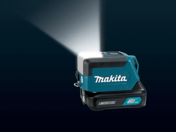 Makita ML107 lampa akumulatorowa latarka 12 V 200lm