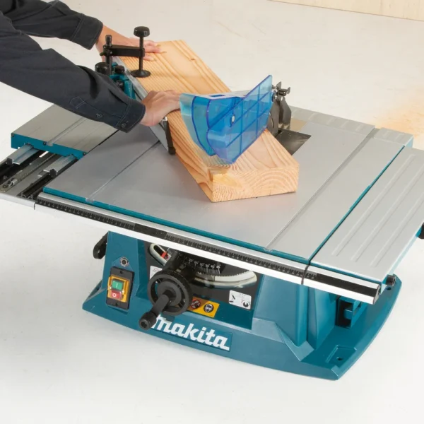 Makita MLT100N pilarka stołowa 260 mm / 1500 W Makita MLT100N pilarka stołowa 260 mm / 1500 W