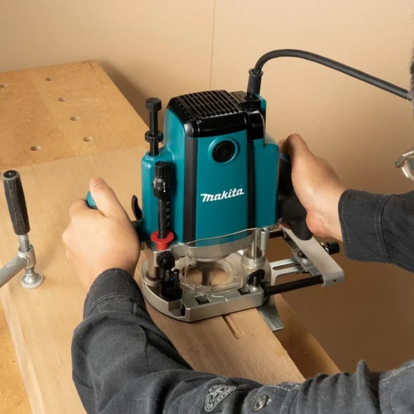 Makita RP1803FX frezarka górnowrzecionowa 1650 W 12 mm z LED Makita RP1803FX frezarka górnowrzecionowa 1650 W 12 mm z LED
