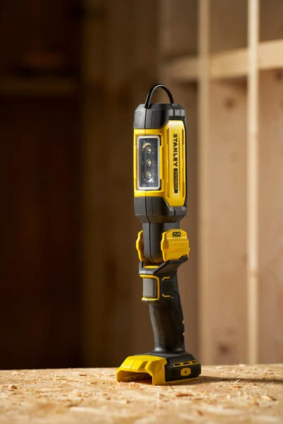 Stanley SFMCL050B-XJ lampa warsztatowa akumulatorowa V20 18 V Stanley SFMCL050B-XJ lampa warsztatowa akumulatorowa V20 18 V