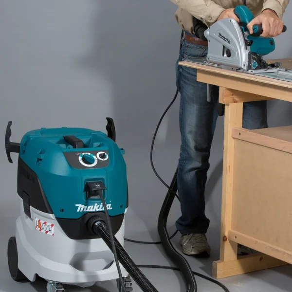 Makita VC4210L odkurzacz 1200 W klasa L 42 l AUTO clean